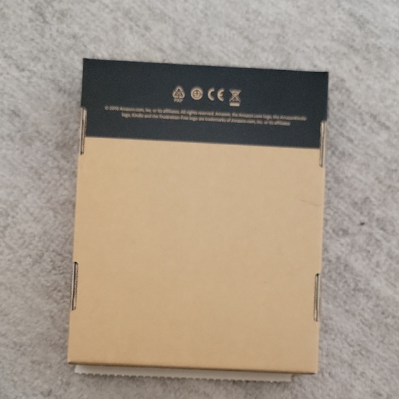 Never Used. Amazon Kindle Gray eBook Reader with E-Ink Display - Picture 4 of 17